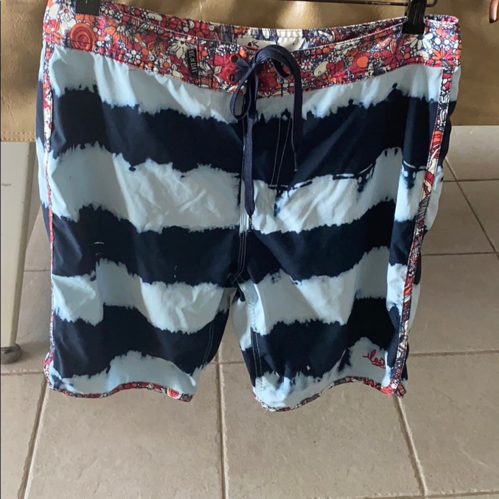 Lost Boardshorts size 32